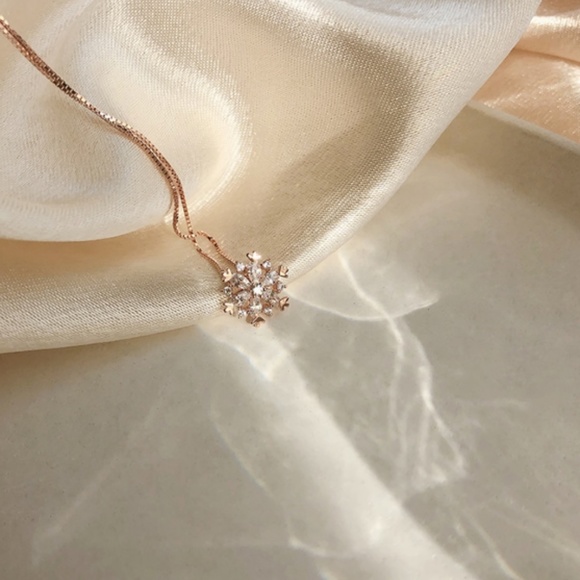 CZ Snowflake Necklace 925 - Picture 9 of 10